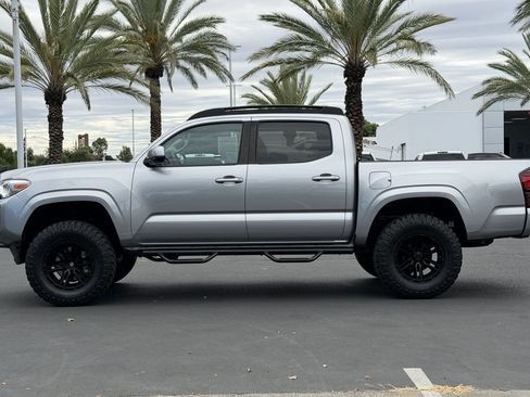 Used 2021 Toyota Tacoma SR RWD image 6