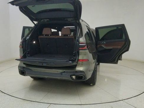 Used 2025 BMW X7 xDrive40i w/ M Sport Package AWD/4WD image 79
