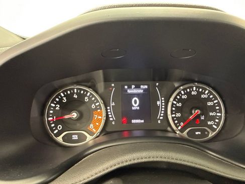 Used 2023 Jeep Renegade Latitude AWD/4WD image 23