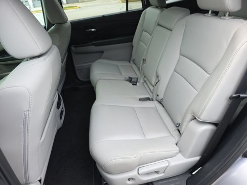 Used 2021 Honda Pilot Touring image 31