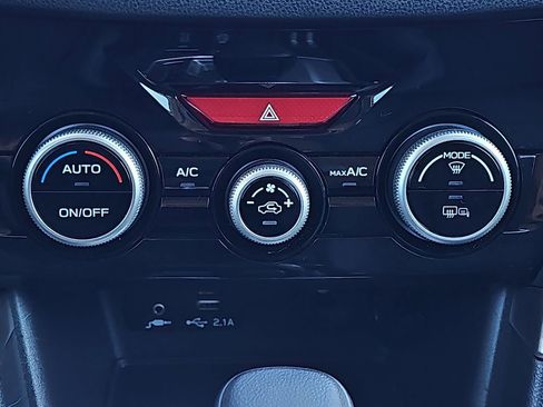 Certified 2023 Subaru Forester Premium image 27