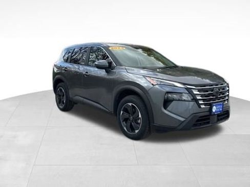 Used 2024 Nissan Rogue SV image 10