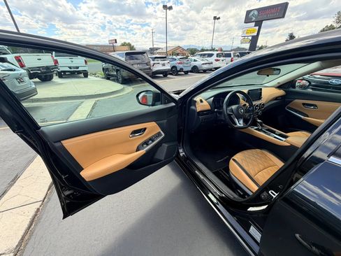 Used 2020 Nissan Sentra SV w/ SV Premium Package FWD image 10
