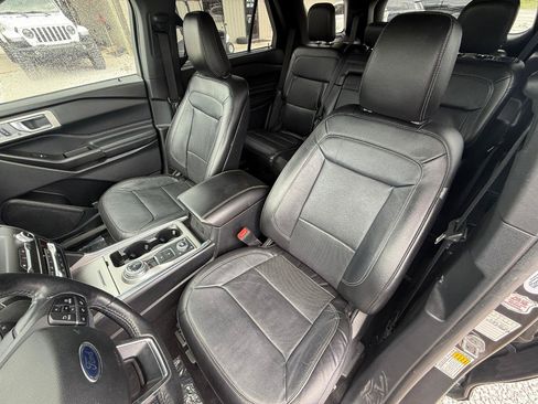 Used 2020 Ford Explorer Limited AWD/4WD image 5