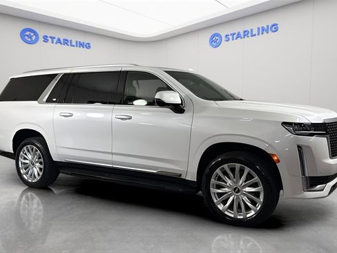 Used 2023 Cadillac Escalade ESV Luxury image 12