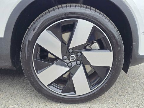 Certified 2023 Volvo XC40 Recharge Ultimate w/ Protection Package Premier AWD/4WD image 10