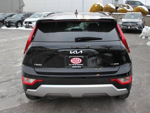 Used 2023 Kia Niro EX image 26