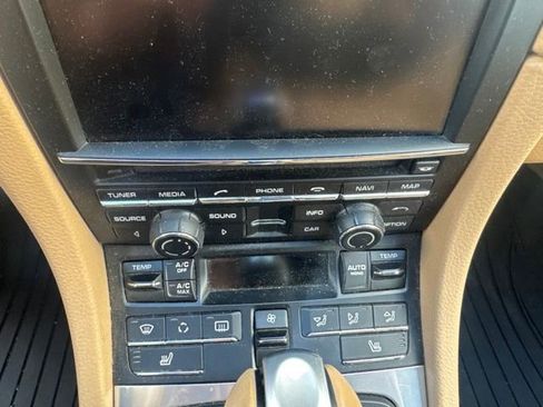 Used 2013 Porsche Boxster RWD image 18