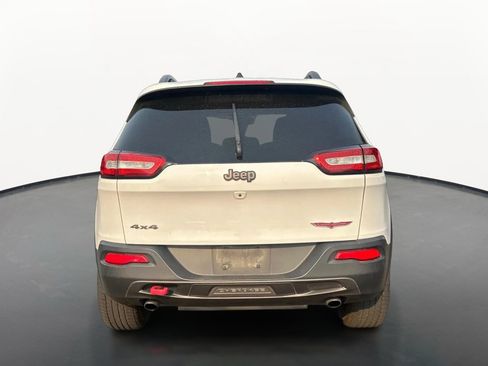 Used 2017 Jeep Cherokee Trailhawk AWD/4WD image 4