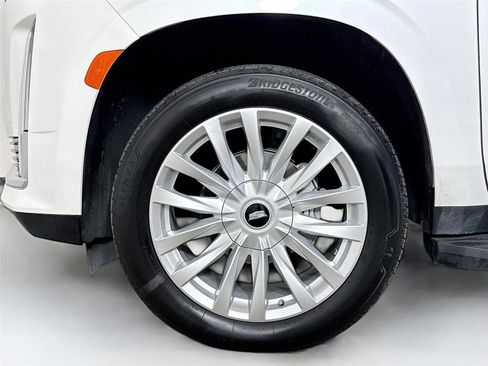 Used 2023 Cadillac Escalade Luxury image 13