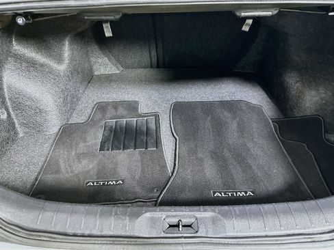 Used 2025 Nissan Altima 2.5 SV FWD image 26