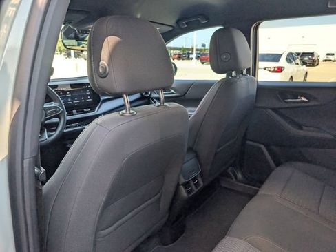 Used 2025 Chevrolet Equinox LT w/ Safety and Technology Package FWD image 23