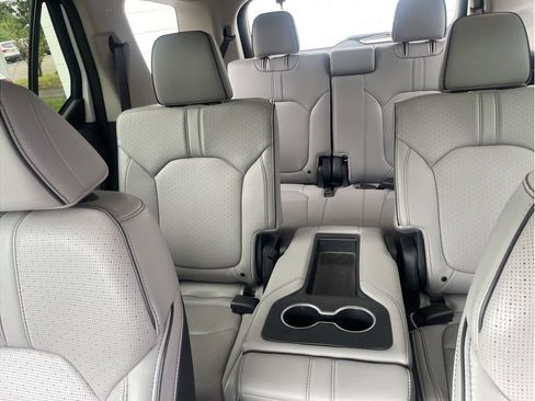 Used 2023 Honda Pilot Elite image 13