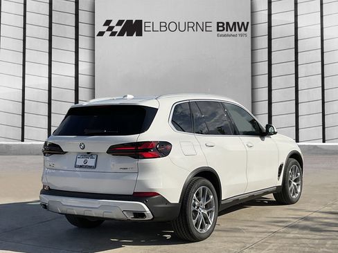 New 2026 BMW X5 sDrive40i w/ Premium Package image 4