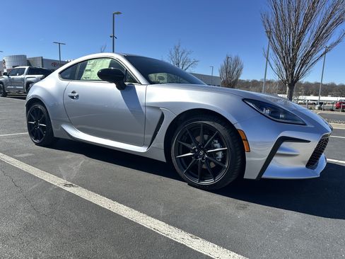 New 2026 Toyota GR86 Premium image 2