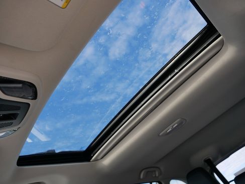 Used 2024 Subaru Outback Limited image 32