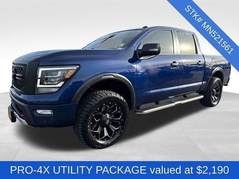 Used 2021 Nissan Titan PRO-4X w/ Pro-4x Convenience Package image 3