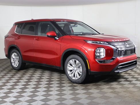 New 2026 Mitsubishi Outlander ES AWD/4WD image 2