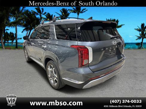 Used 2022 Genesis GV70 3.5T Sport w/ Sport Prestige Package AWD/4WD image 17