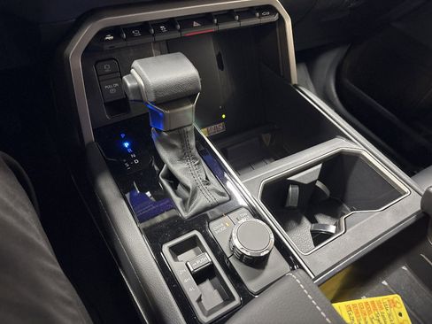 New 2026 Toyota Tundra Limited AWD/4WD image 12