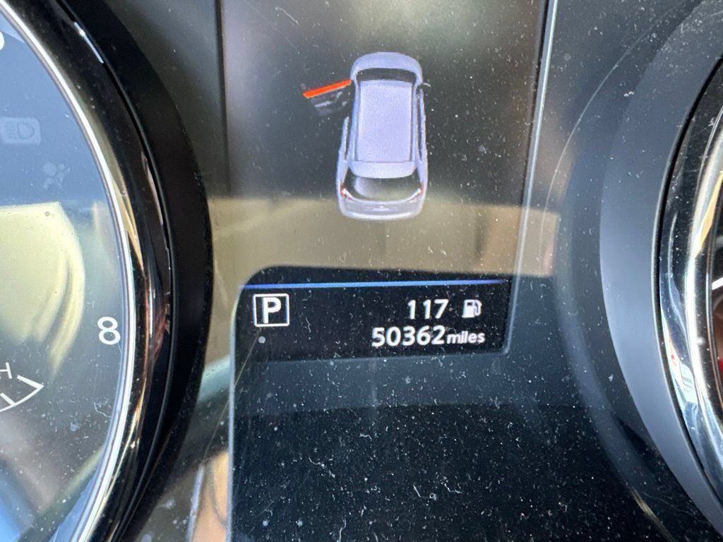 Used 2018 Nissan Rogue SV w/ Premium Package AWD/4WD image 16
