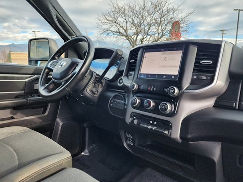 Used 2024 RAM 2500 Big Horn image 16