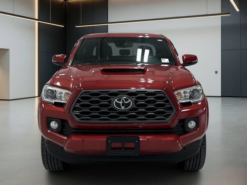 Used 2020 Toyota Tacoma TRD Sport w/ Technology Package AWD/4WD image 9
