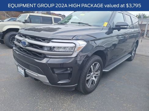 Used 2023 Ford Expedition Max XLT AWD/4WD image 4