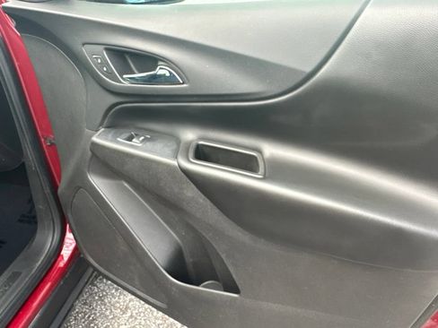 Used 2018 Chevrolet Equinox LT AWD/4WD image 31
