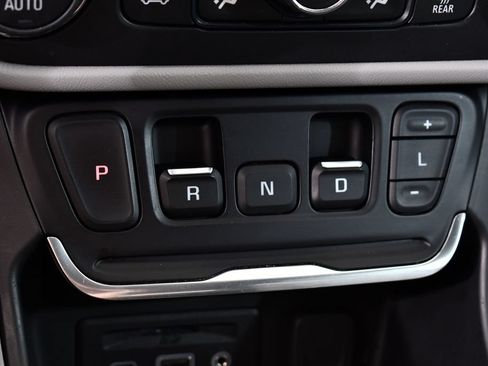 Used 2020 GMC Terrain SLT AWD/4WD image 31