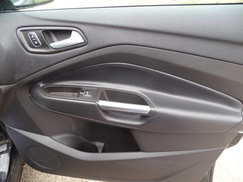 Used 2019 Ford Escape SEL image 40