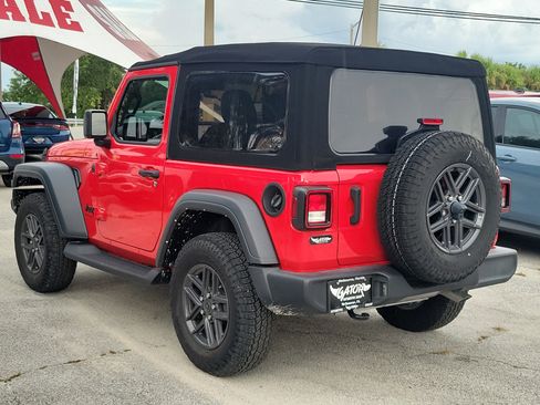 Used 2024 Jeep Wrangler Sport AWD/4WD image 3