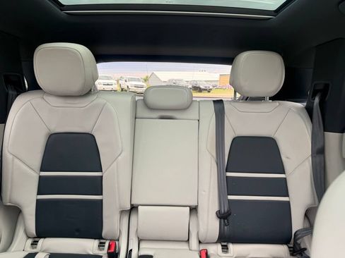 Used 2021 Porsche Cayenne S AWD/4WD image 47