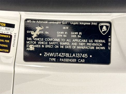 Used 2020 Lamborghini Huracan EVO image 32