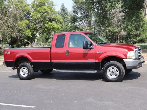 Used 2001 Ford F250 Lariat AWD/4WD image 2