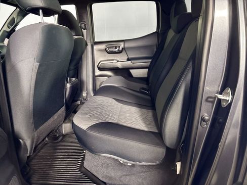 Used 2021 Toyota Tacoma TRD Off-Road image 19