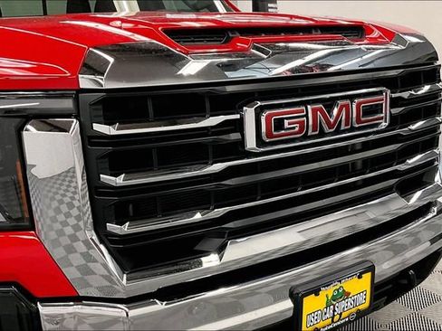 Used 2025 GMC Sierra 2500 SLE w/ SLE Value Package; AWD/4WD image 32