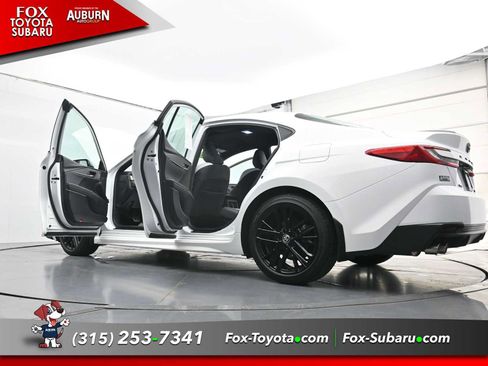 Used 2025 Toyota Camry SE w/ Convenience Package FWD image 37
