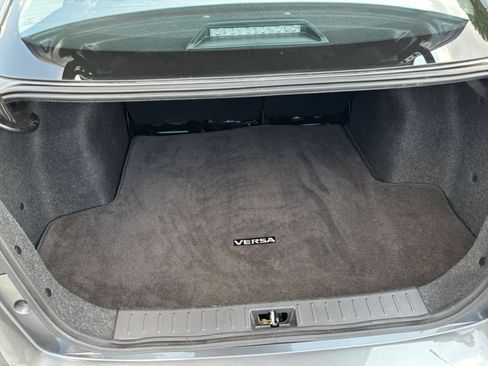 Used 2025 Nissan Versa SV FWD image 29