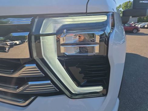 Used 2024 Chevrolet Silverado 2500 High Country w/ High Country Premium Package AWD/4WD image 15