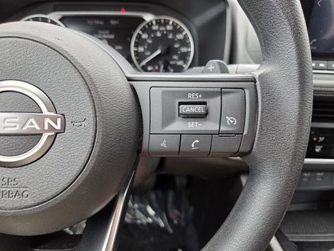 Used 2024 Nissan Rogue S FWD image 28