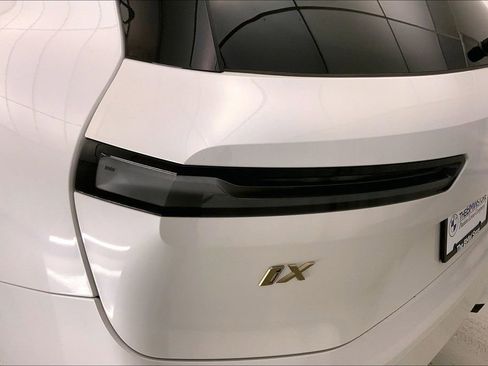 Certified 2023 BMW iX xDrive50 w/ Premium Package AWD/4WD image 27