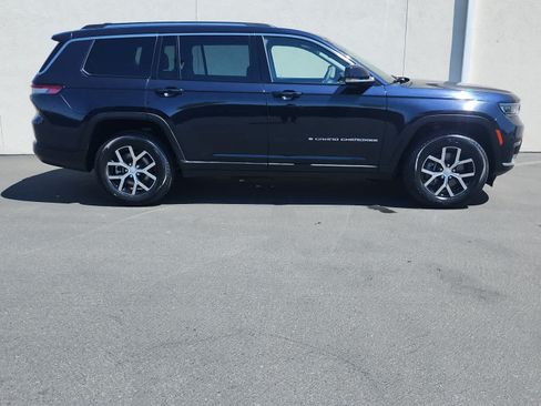 Used 2023 Jeep Grand Cherokee L Limited RWD image 3