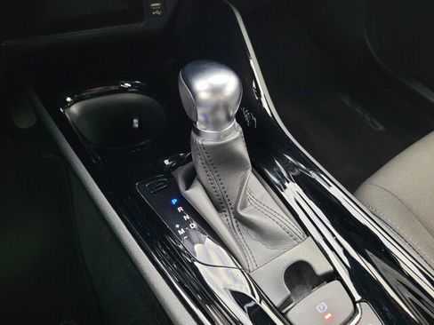 Certified 2021 Toyota C-HR XLE image 29