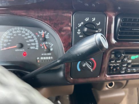 Used 2002 Dodge Ram 2500 Truck SLT image 36