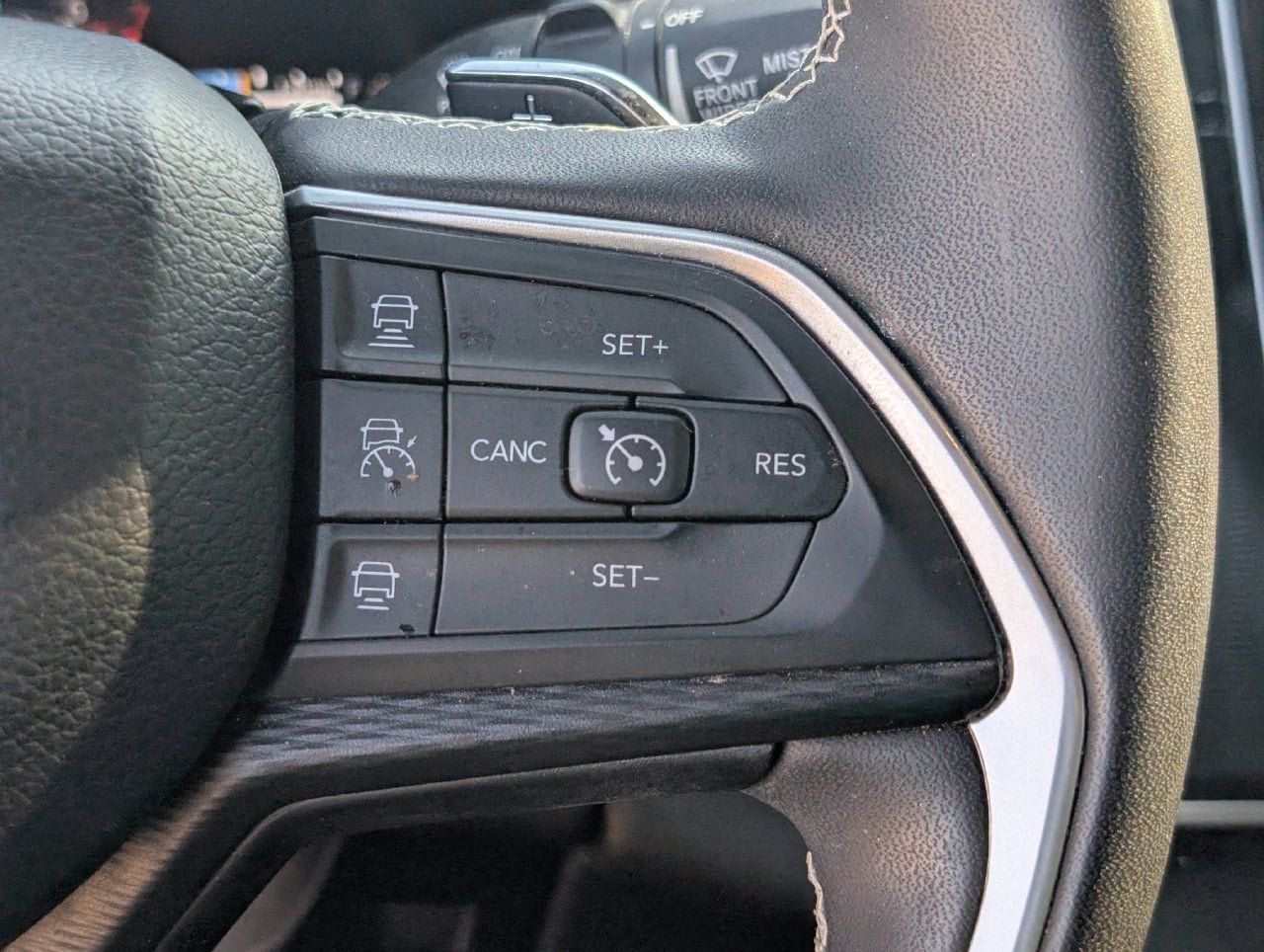 Used 2024 Jeep Grand Cherokee Altitude AWD/4WD image 22