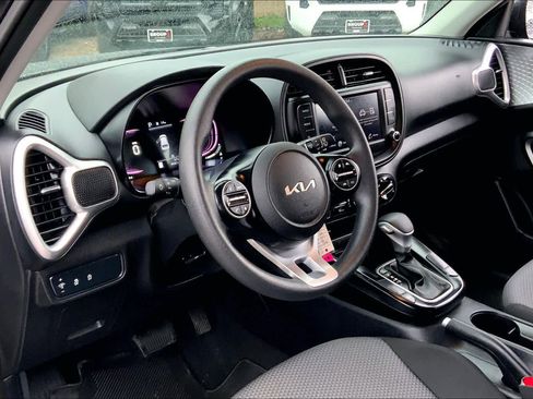 Used 2024 Kia Soul LX w/ Option Group 015 image 15