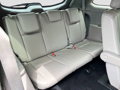 Used 2015 Toyota Highlander Limited AWD/4WD image 29