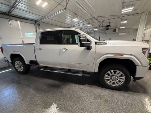 Used 2020 GMC Sierra 2500 Denali w/ Denali Ultimate Package AWD/4WD image 4