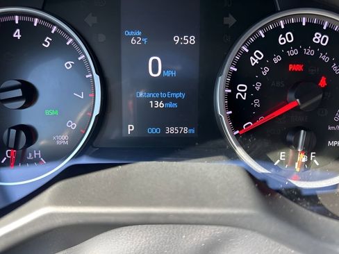 Used 2022 Toyota RAV4 XLE image 23